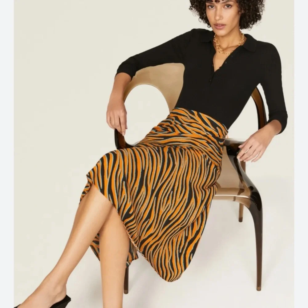 Diane Von Furstenberg Lilo Zebra Print Skirt size 6